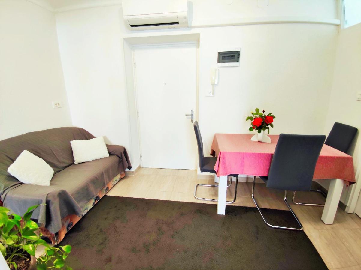 Apartment Leo Umag Zewnętrze zdjęcie