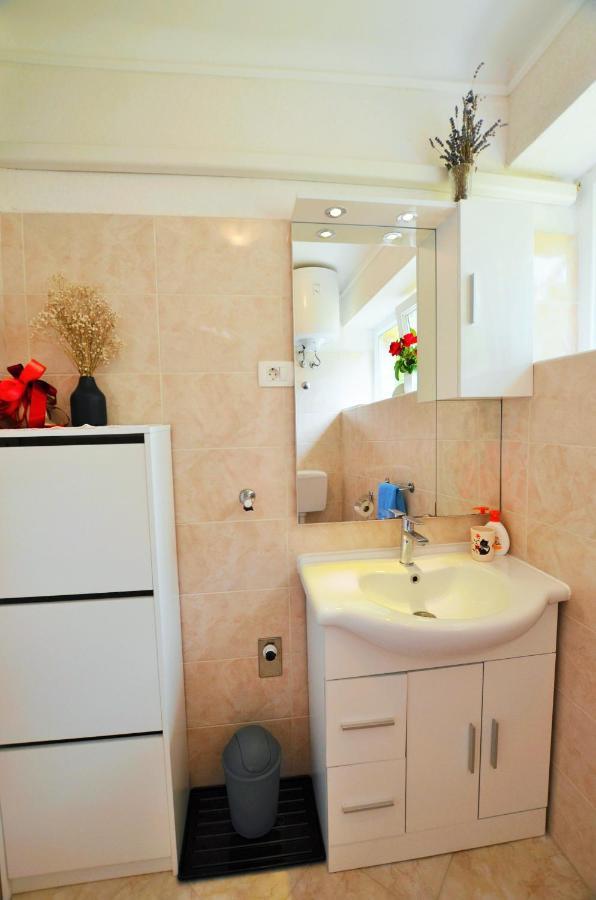 Apartment Leo Umag Zewnętrze zdjęcie