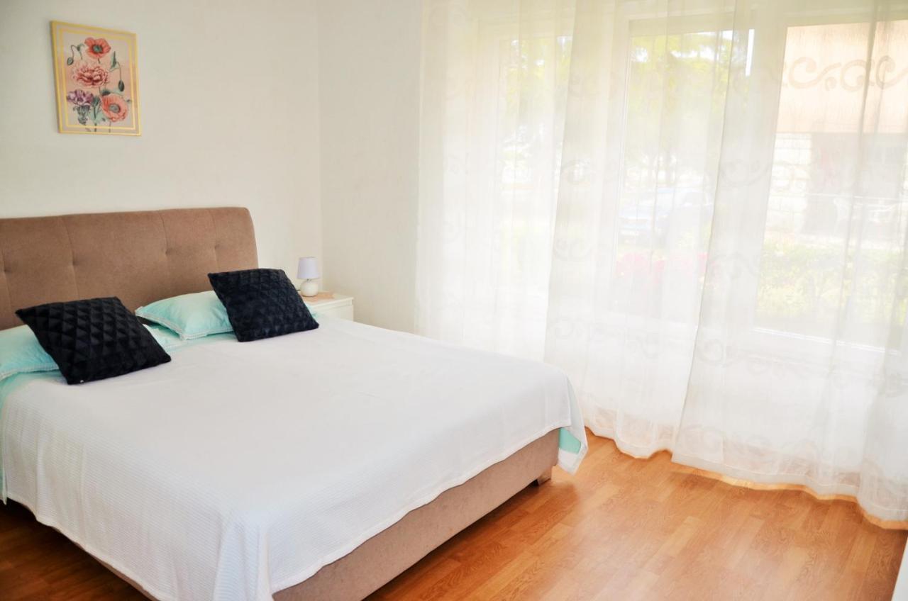 Apartment Leo Umag Zewnętrze zdjęcie