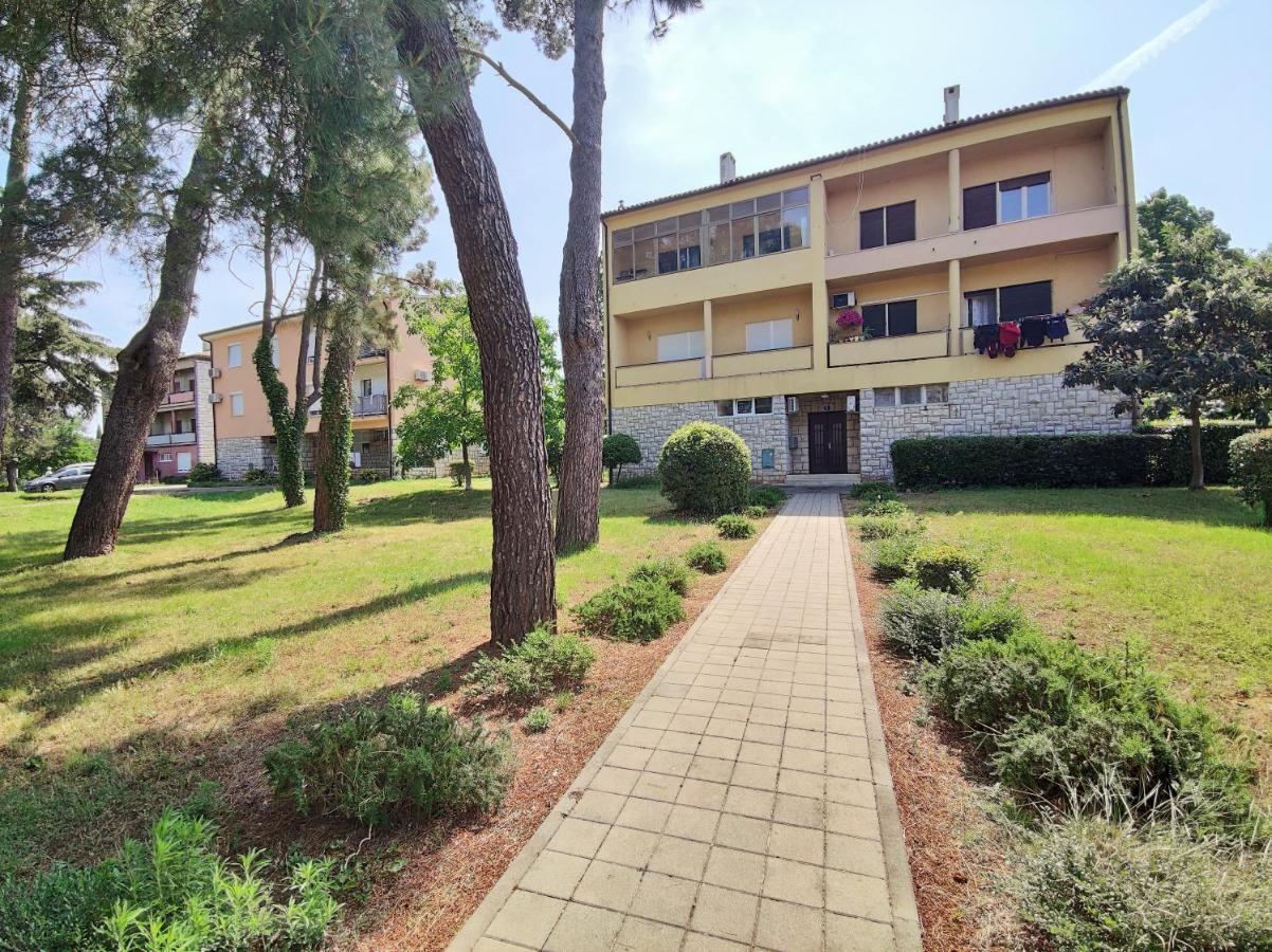 Apartment Leo Umag Zewnętrze zdjęcie
